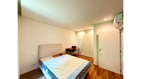 Apartamento T1 para Arrendamento em Lordelo do Ouro e Massarelos