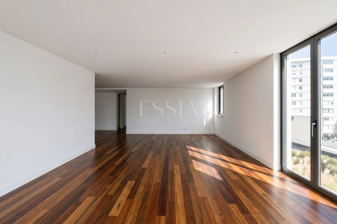 Apartamento T4 para Venda em Lordelo do Ouro e Massarelos Foto 2