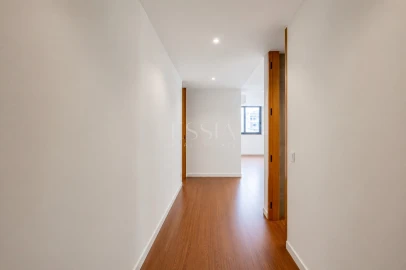 Apartamento T4 para Venda em Lordelo do Ouro e Massarelos