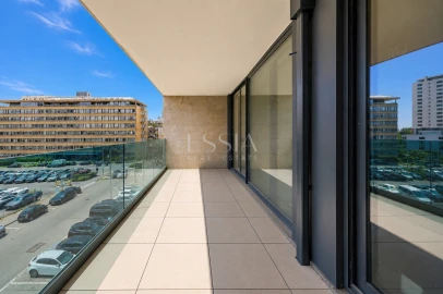 Apartamento T4 para Venda em Lordelo do Ouro e Massarelos