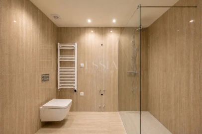 Apartamento T4 para Venda em Lordelo do Ouro e Massarelos