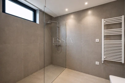 Apartamento T4 para Venda em Lordelo do Ouro e Massarelos