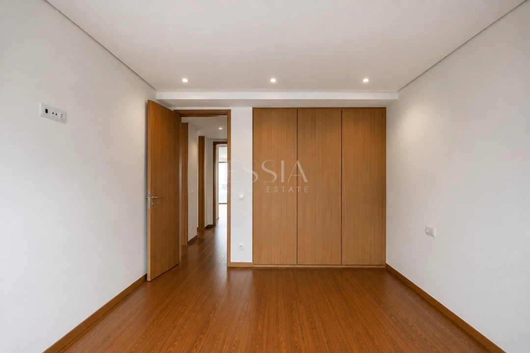 Apartamento T4 para Venda em Lordelo do Ouro e Massarelos Foto 24
