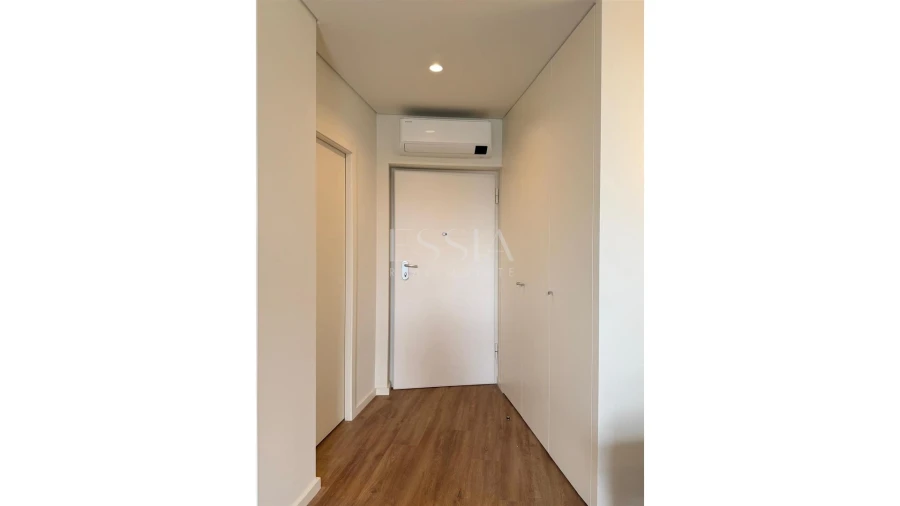 Apartamento T1 para Arrendamento em Lordelo do Ouro e Massarelos Foto 10