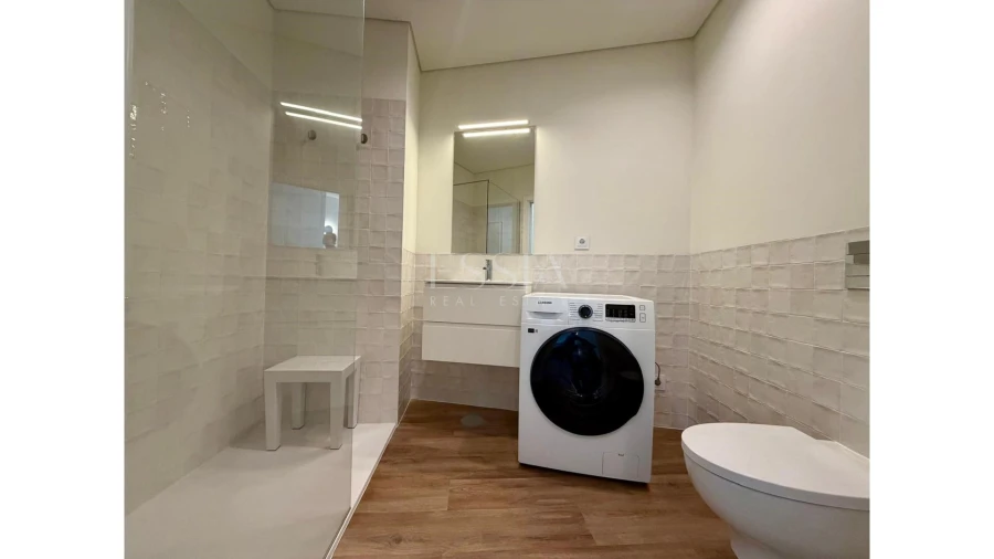 Apartamento T1 para Arrendamento em Lordelo do Ouro e Massarelos Foto 9