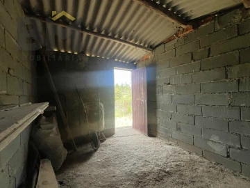Quinta T0 para Venda em Freixial e Juncal do Campo