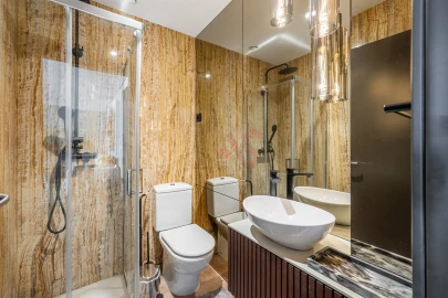 Apartamento T4 para Venda em Póvoa de Varzim, Beiriz e Argivai