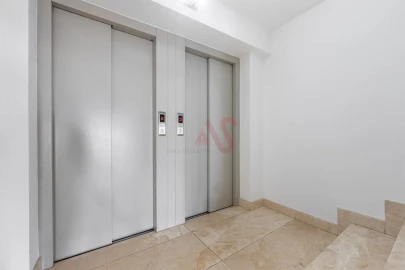 Apartamento T4 para Venda em Póvoa de Varzim, Beiriz e Argivai