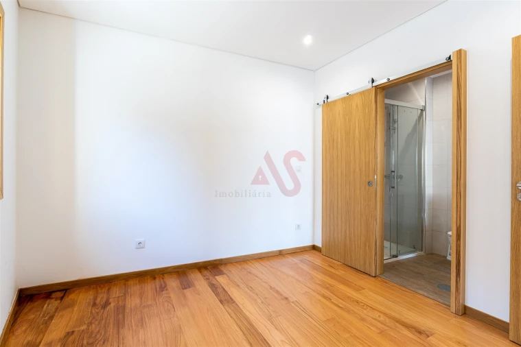 Apartamento T2 para Venda em Canidelo Foto 12