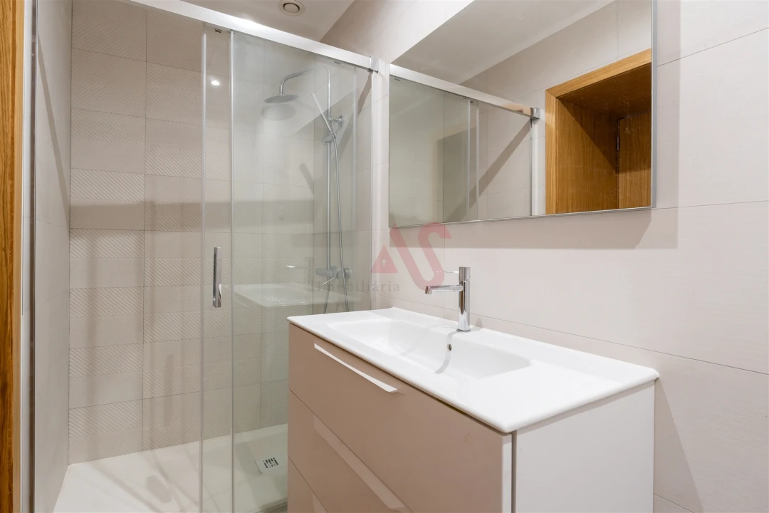 Apartamento T2 para Venda em Canidelo Foto 20