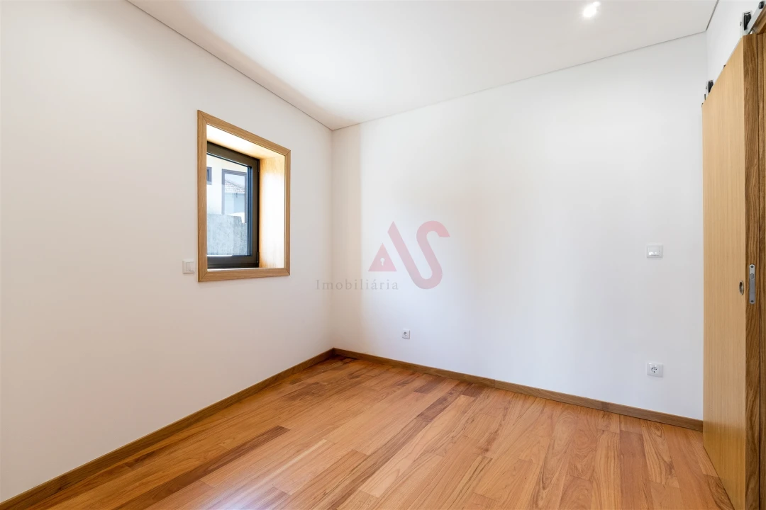 Apartamento T2 para Venda em Canidelo Foto 11