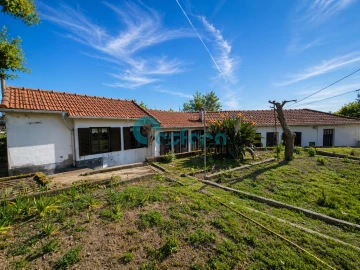 Moradia T3 para Venda em Oliveira do Douro