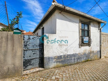 Moradia T3 para Venda em Oliveira do Douro