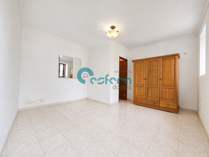 Moradia T3 para Venda em Oliveira do Douro Foto 12