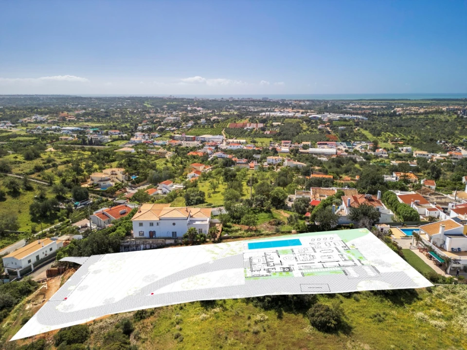 Moradia T6 para Venda em Quarteira Foto 2