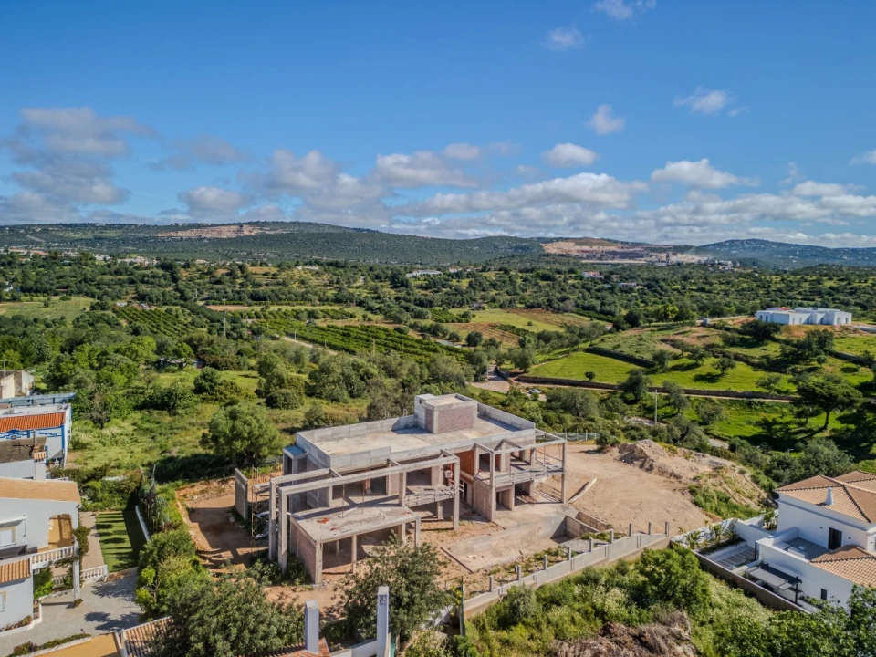 Moradia T6 para Venda em Quarteira Foto 22