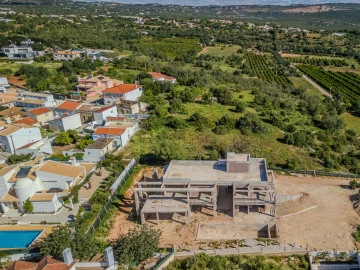 Moradia T6 para Venda em Quarteira