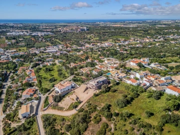 Moradia T6 para Venda em Quarteira