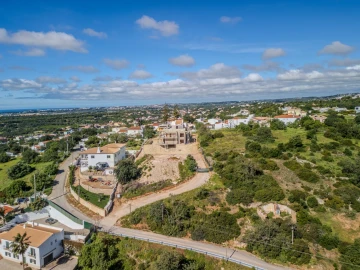 Moradia T6 para Venda em Quarteira