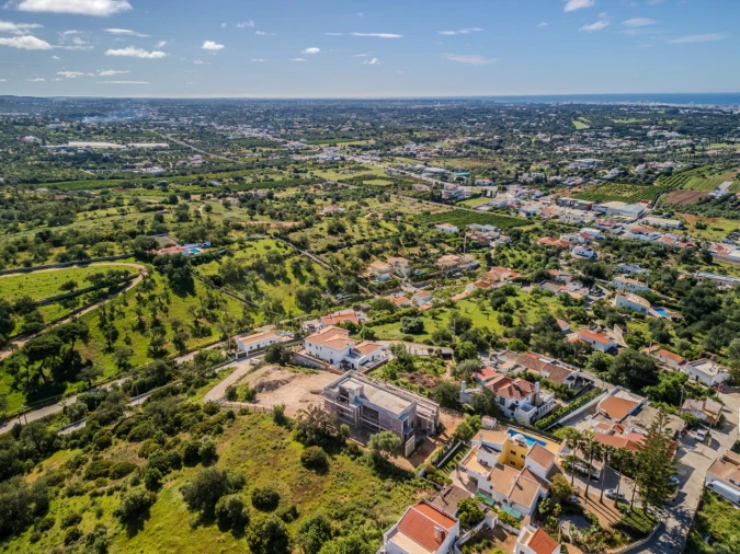 Moradia T6 para Venda em Quarteira Foto 16