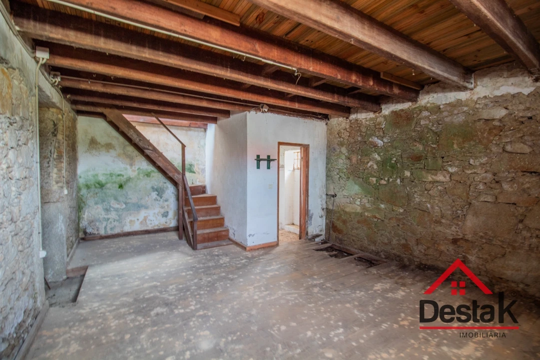 Moradia T2 para Venda em Arcozelo das Maias Foto 18