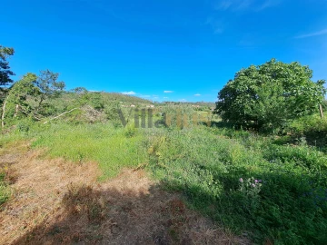 Moradia T4 para Venda em Igreja Nova do Sobral