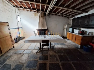 Moradia T4 para Venda em Igreja Nova do Sobral