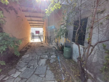 Moradia T4 para Venda em Igreja Nova do Sobral