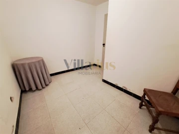 Moradia T4 para Venda em Igreja Nova do Sobral