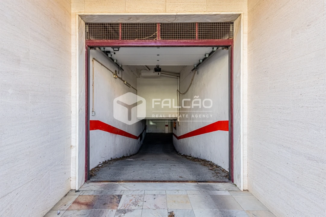 Garagem para Venda em Marvila, Ribeira Santarém, São Salvador, São Nicolau Foto 2