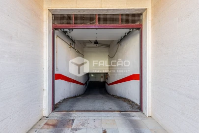 Garagem para Venda em Marvila, Ribeira Santarém, São Salvador, São Nicolau