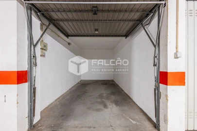 Garagem para Venda em Marvila, Ribeira Santarém, São Salvador, São Nicolau