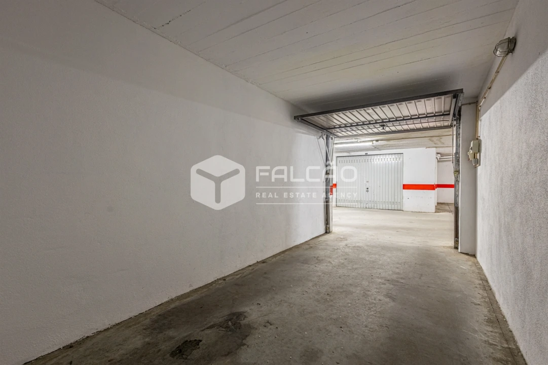 Garagem para Venda em Marvila, Ribeira Santarém, São Salvador, São Nicolau Foto 1