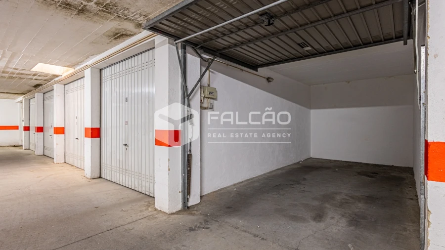 Garagem para Venda em Marvila, Ribeira Santarém, São Salvador, São Nicolau
