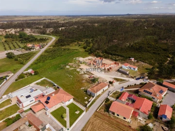 Moradia T3 para Venda em Coimbrão