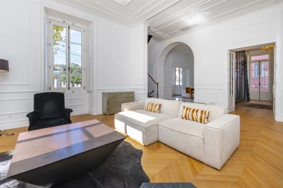 Moradia T5 para Arrendamento em Santa Maria e São Miguel, São Martinho, São Pedro Penaferrim