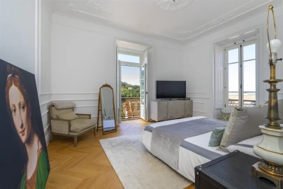 Moradia T5 para Arrendamento em Santa Maria e São Miguel, São Martinho, São Pedro Penaferrim