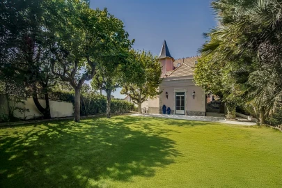 Moradia T5 para Arrendamento em Santa Maria e São Miguel, São Martinho, São Pedro Penaferrim