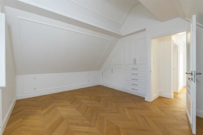 Moradia T5 para Arrendamento em Santa Maria e São Miguel, São Martinho, São Pedro Penaferrim