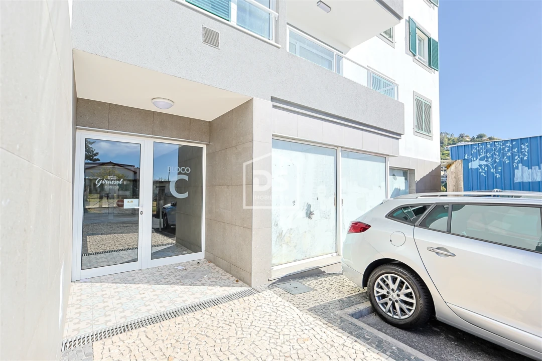 Apartamento T2 para Venda em Caniço Foto 42