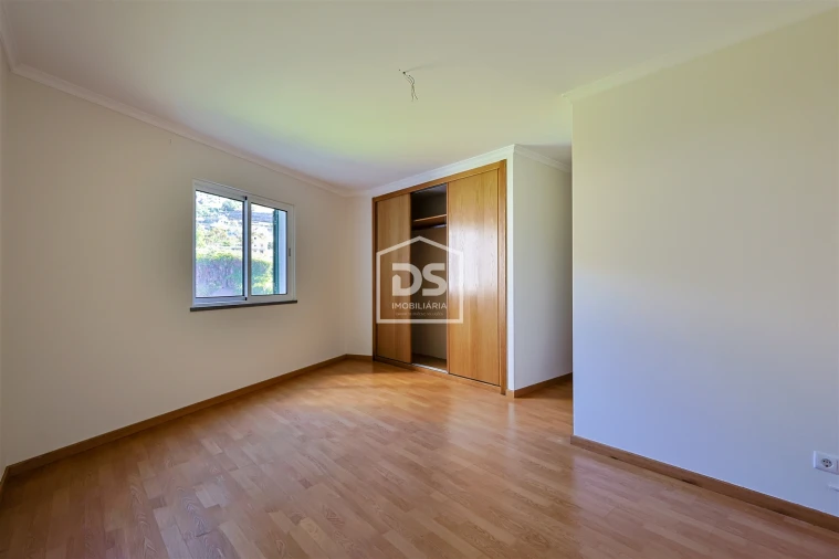 Apartamento T2 para Venda em Caniço Foto 14