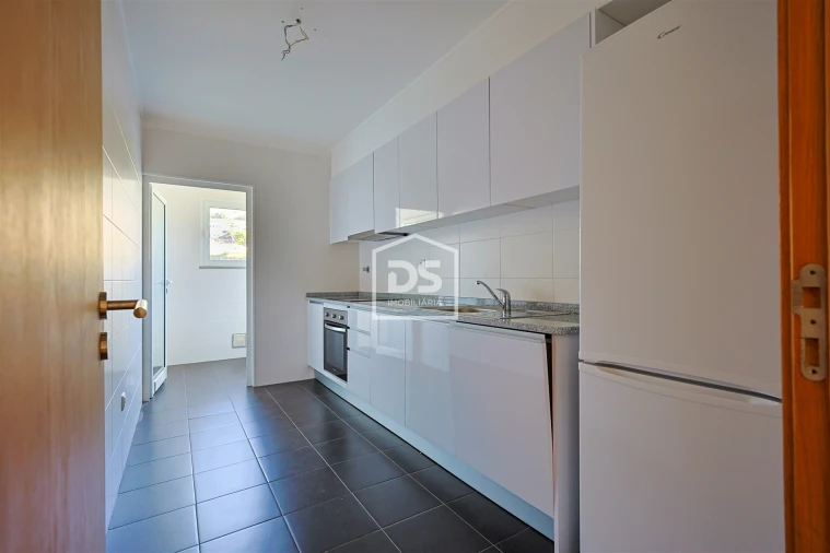 Apartamento T2 para Venda em Caniço Foto 21