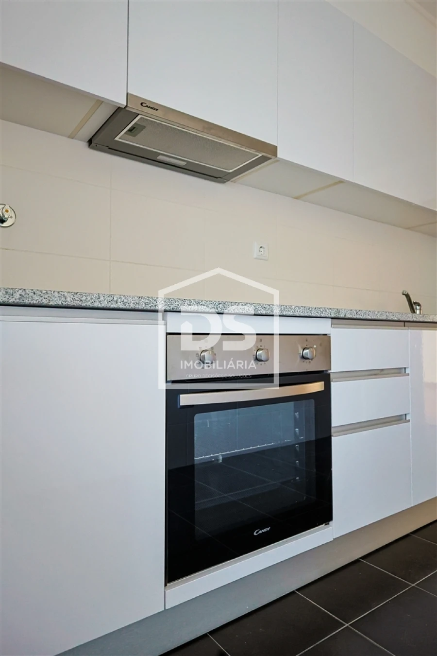 Apartamento T2 para Venda em Caniço Foto 23