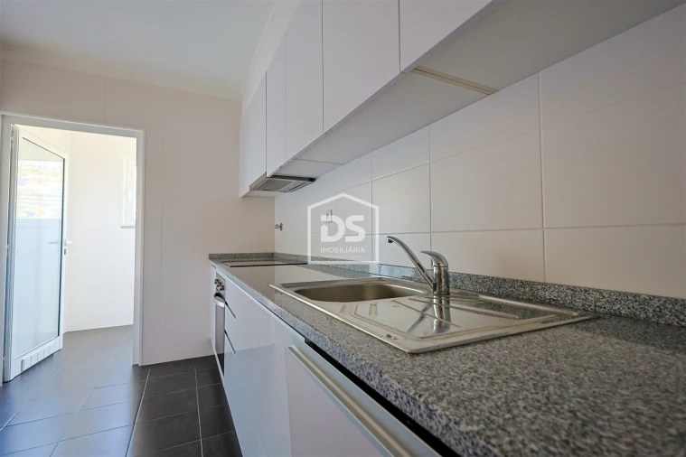 Apartamento T2 para Venda em Caniço Foto 22