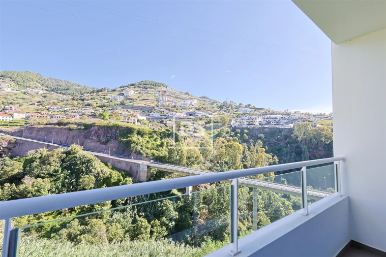 Apartamento T2 para Venda em Caniço Foto 28