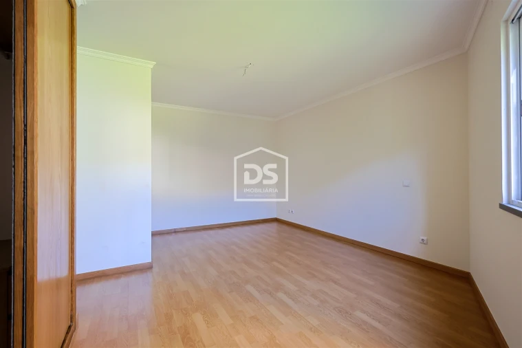 Apartamento T2 para Venda em Caniço Foto 17