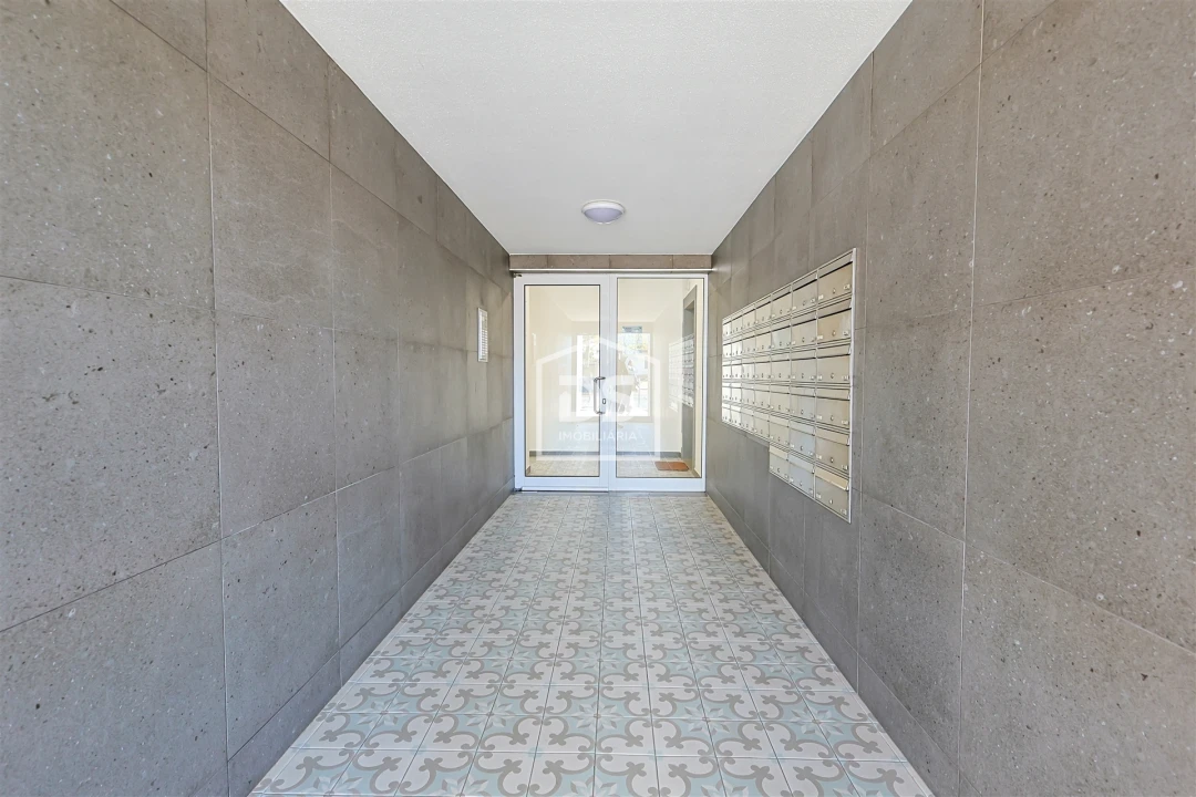 Apartamento T2 para Venda em Caniço Foto 41