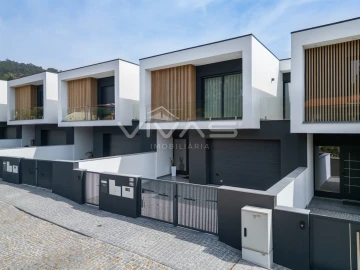 Moradia T3 para Venda em Alpendorada, Várzea e Torrão