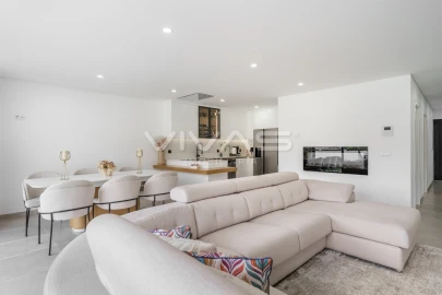 Moradia T3 para Venda em Alpendorada, Várzea e Torrão