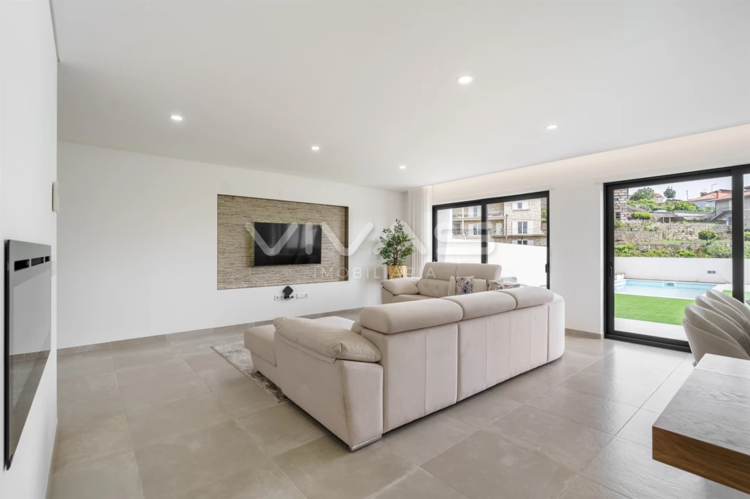 Moradia T3 para Venda em Alpendorada, Várzea e Torrão Foto 12